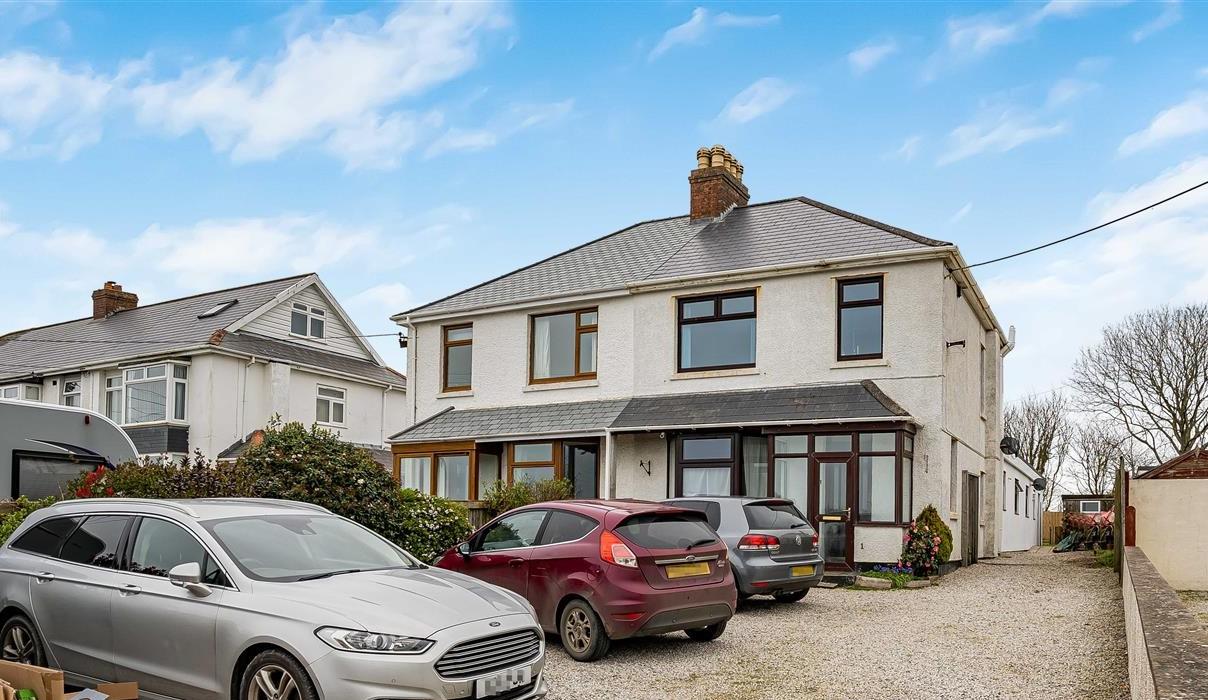 Quintrell Downs photo - 1